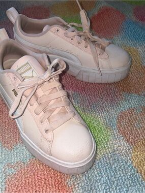 PUMA Girl’s Mayze Platform Sneaker in Light Pink